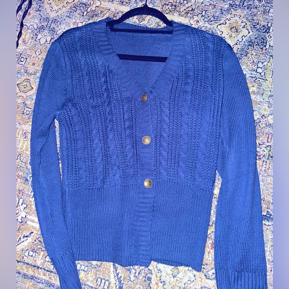BRAND NEW blue sweater